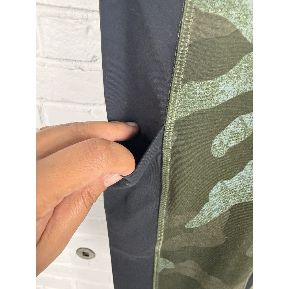 The North Face Leggings Womens S Black Green Camo‎ Crop Pocket Active Yoga - Picture 2 of 7